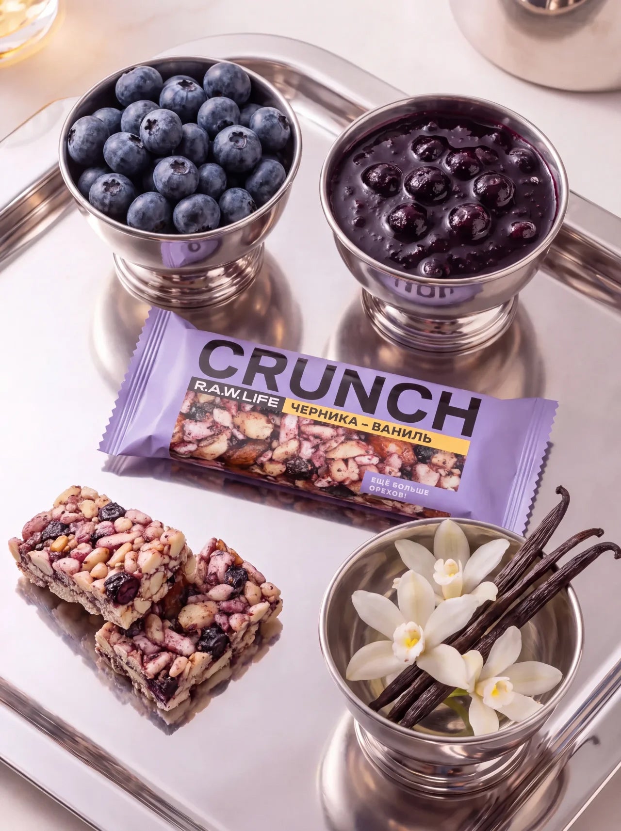 Baton de nuci „Afine-Vanilie” CRUNCH R.A.W. LIFE - 30 g