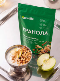 Granola proteică „Măr scorțișoară” R.A.W. LIFE - 220 g